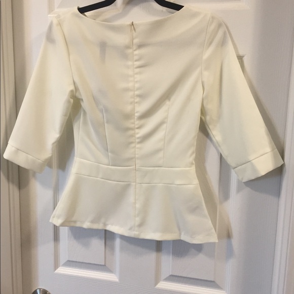 White Fitted Top - Picture 2 of 4